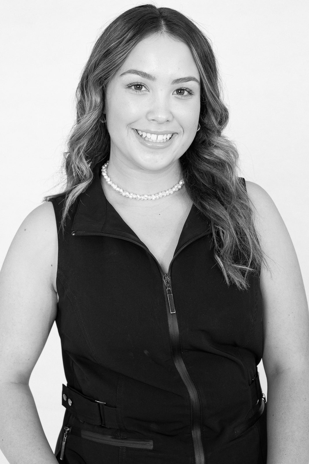 Scarlett | Emerging Stylist