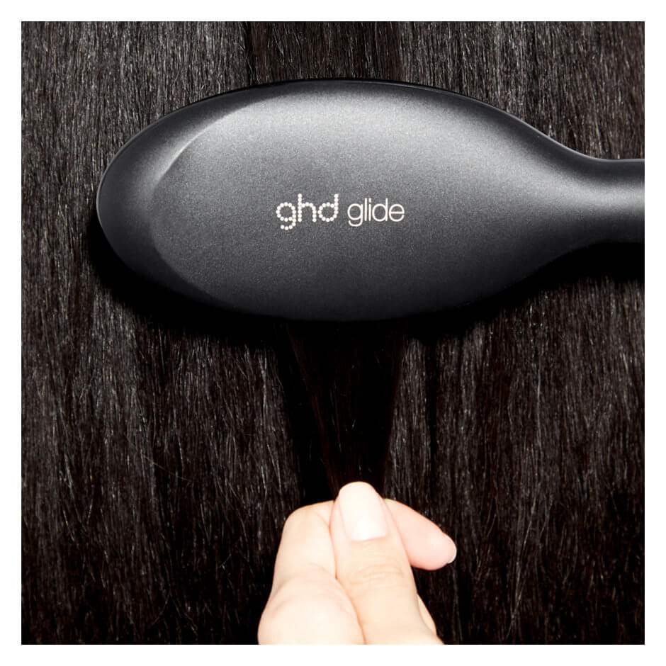 Glide Smoothing Hot Brush